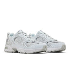 New Balance 530 Silver Metallic Polka Dots – lifestyle foto | Purekickz
