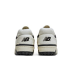 New Balance 550 Cream Black – podrážka | Purekickz