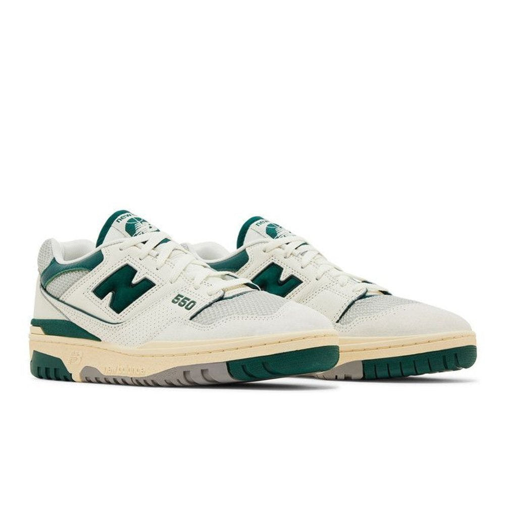 New Balance 550 Sea Salt Pack Marsh Green – lifestyle foto | Purekickz