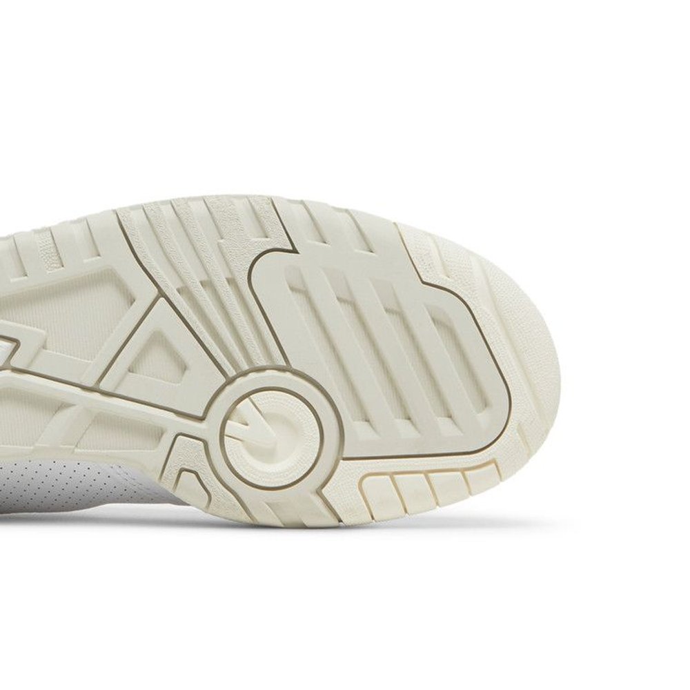 New Balance 550 Silver Birch – pohled shora | Purekickz