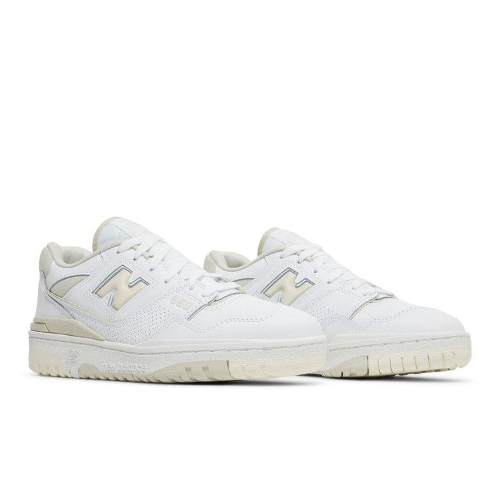 New Balance 550 Silver Birch – lifestyle foto | Purekickz