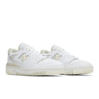 New Balance 550 Silver Birch – lifestyle foto | Purekickz