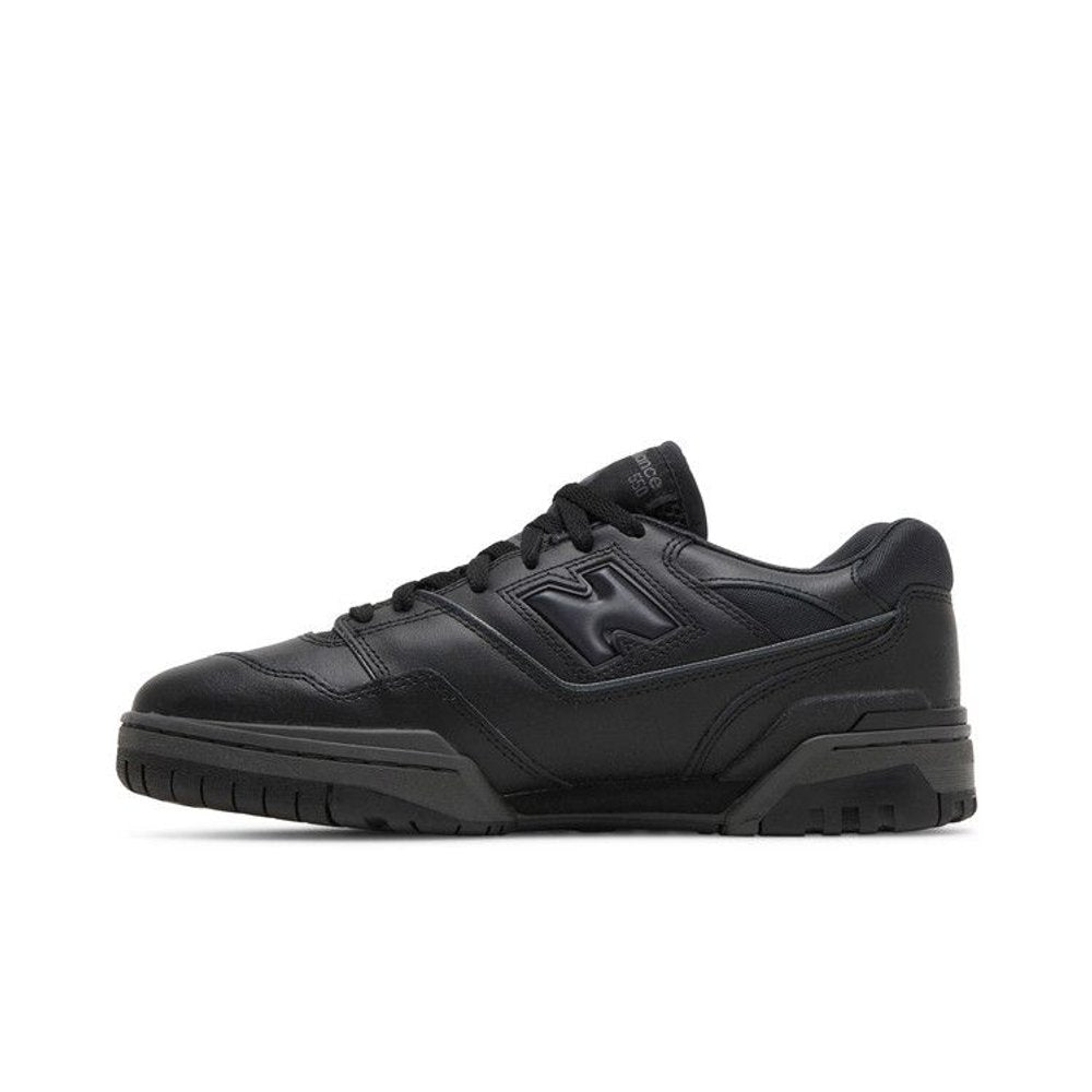 New Balance 550 Triple Black – hlavní pohled | Purekickz