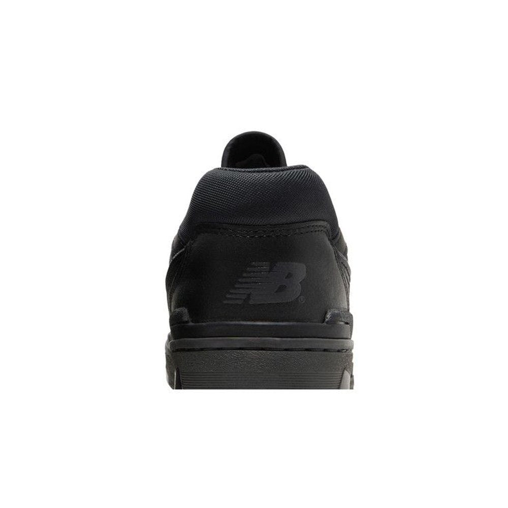 New Balance 550 Triple Black – detail materiálu | Purekickz