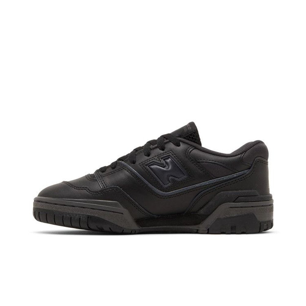 New Balance 550 Triple Black (GS) – hlavní pohled | Purekickz