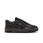 New Balance 550 Triple Black (GS) – boční pohled | Purekickz