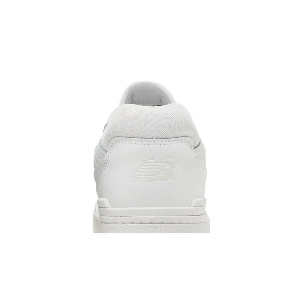 New Balance 550 Triple White – detail materiálu | Purekickz