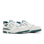 New Balance 550 Vintage Teal – lifestyle foto | Purekickz