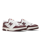 New Balance 550 White Burgundy – lifestyle foto | Purekickz