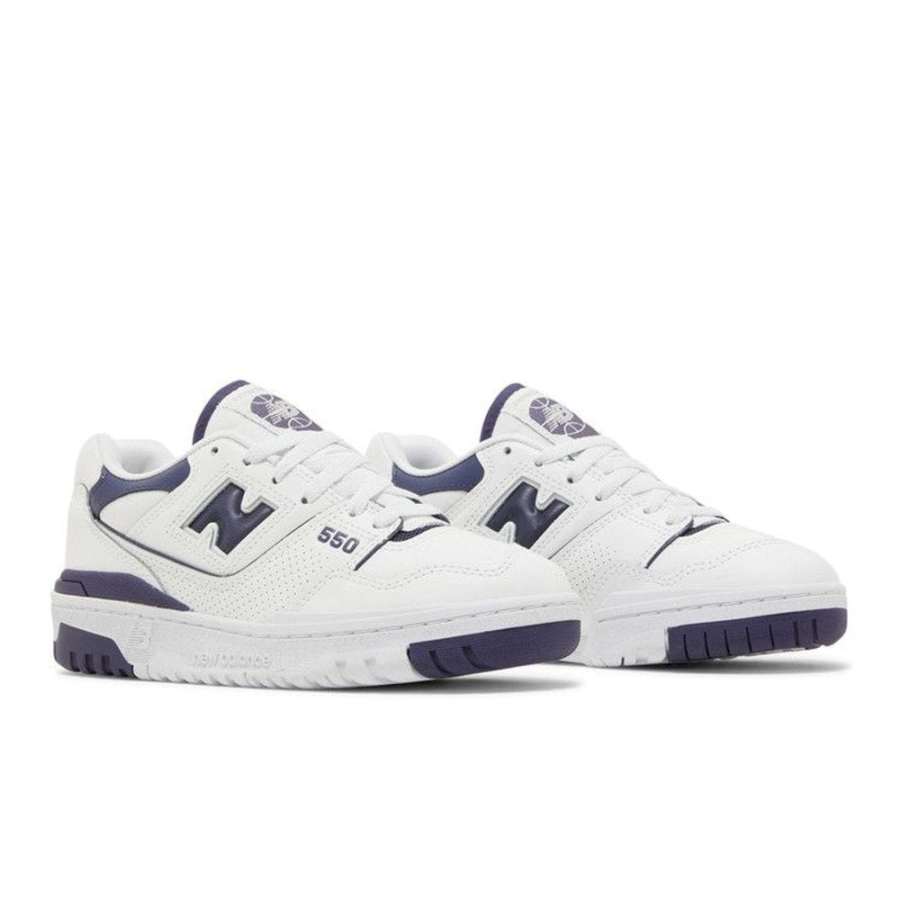 New Balance 550 White Dark Mercury (W) – lifestyle foto | Purekickz