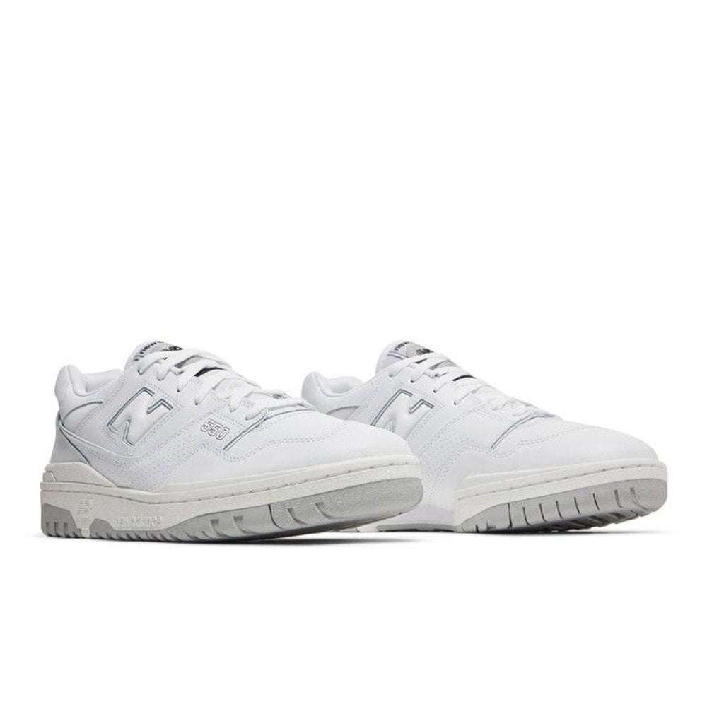 New Balance 550 White Grey – lifestyle foto | Purekickz