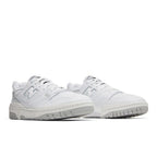 New Balance 550 White Grey – lifestyle foto | Purekickz