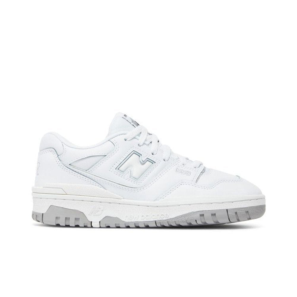 New Balance 550 White Grey (GS) – boční pohled | Purekickz