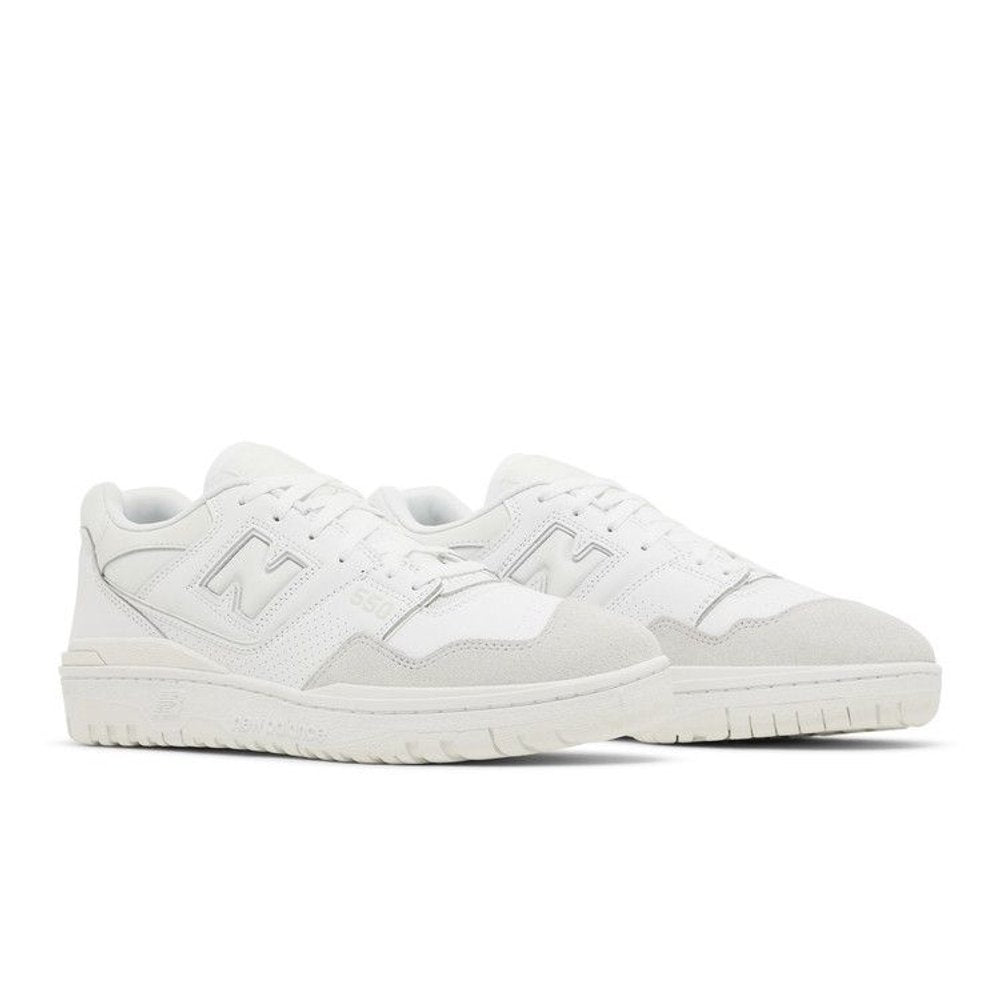New Balance 550 White Grey Toe – lifestyle foto | Purekickz