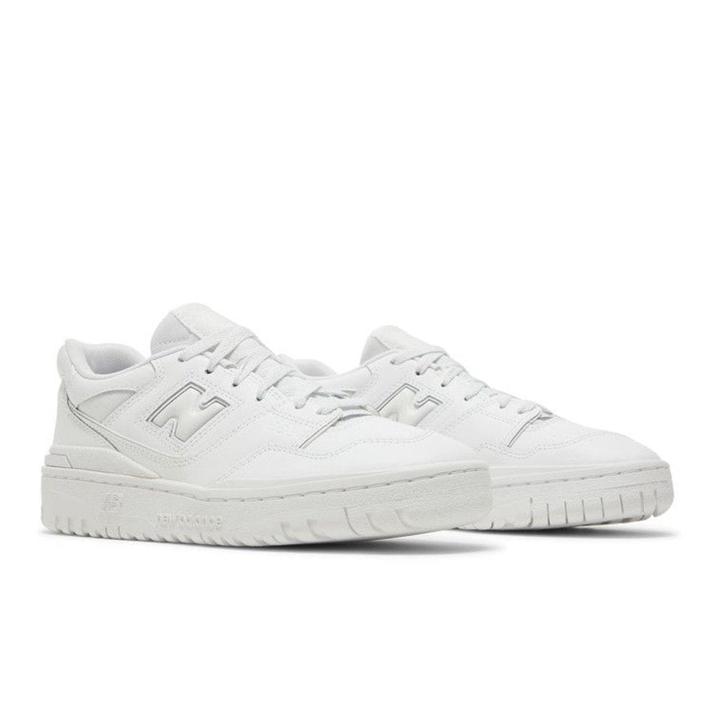 New Balance 550 White Off-White Grey (GS) – lifestyle foto | Purekickz