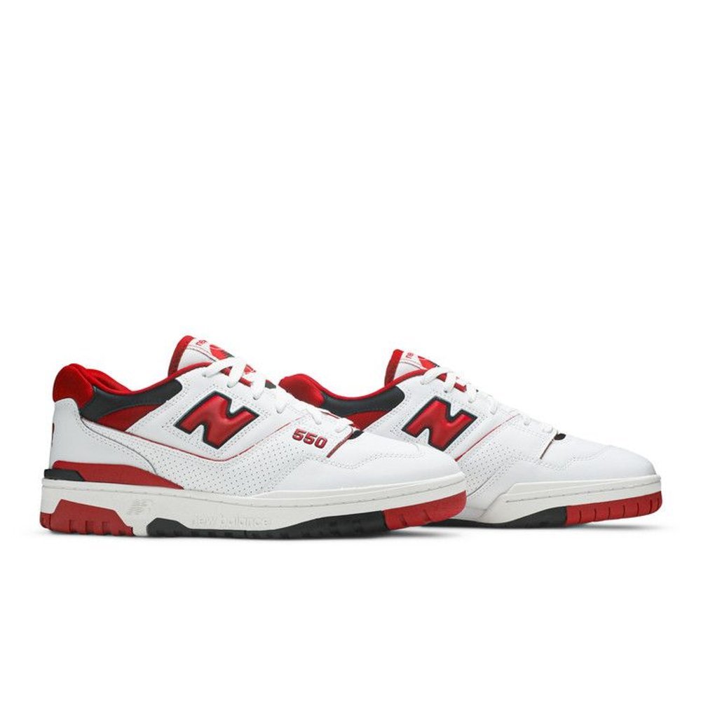 New Balance 550 White Red – lifestyle foto | Purekickz