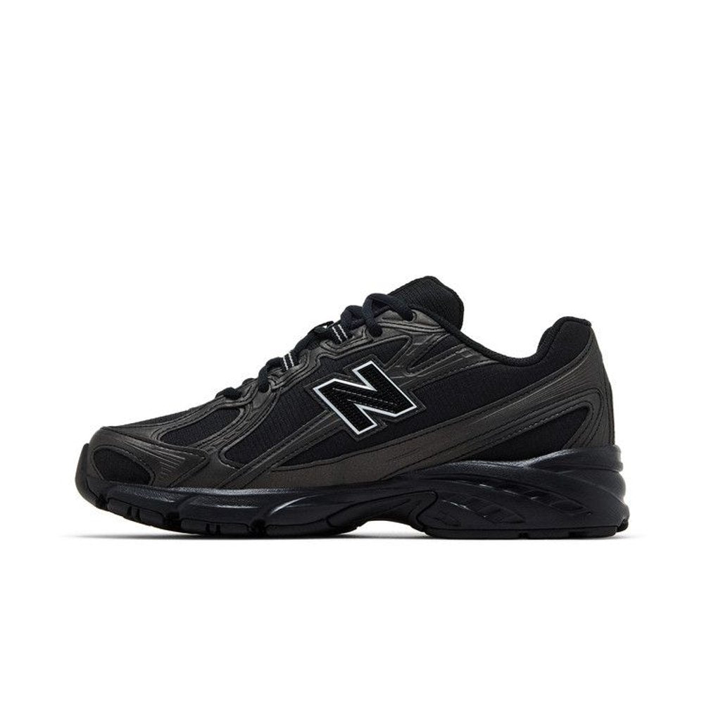 New Balance 740 Black Silver Metallic – hlavní pohled | Purekickz
