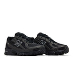 New Balance 740 Black Silver Metallic – lifestyle foto | Purekickz