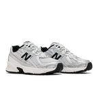 New Balance 740 Grey Black (GS) – lifestyle foto | Purekickz