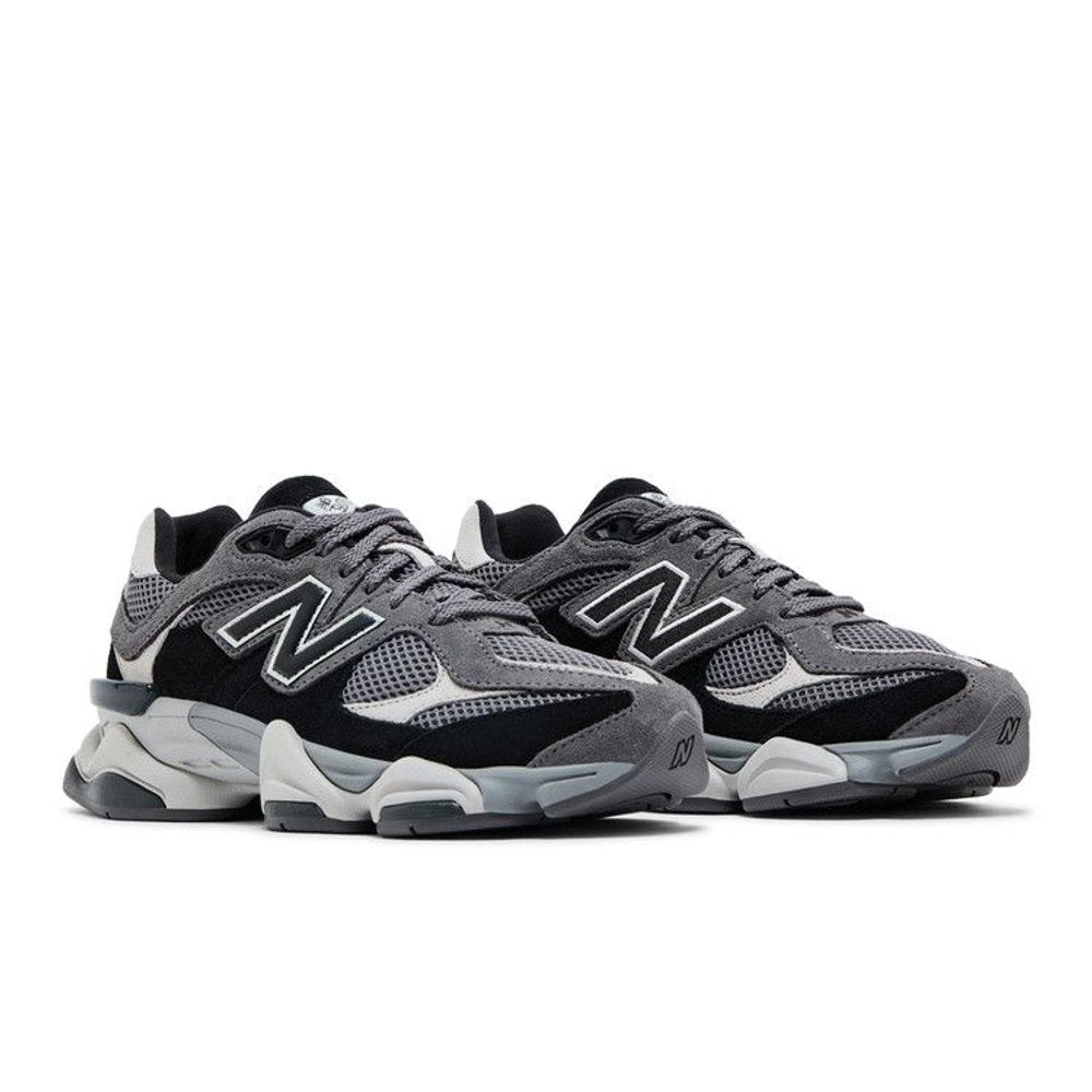 New Balance 9060 Black Castlerock – lifestyle foto | Purekickz
