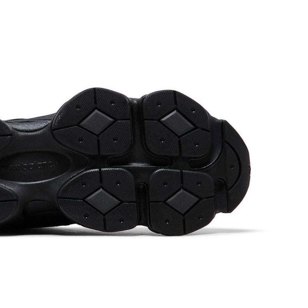 New Balance 9060 Black Cement – pohled shora | Purekickz