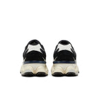 New Balance 9060 Black White – podrážka | Purekickz