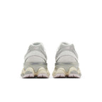 New Balance 9060 Grey Lilac – podrážka | Purekickz