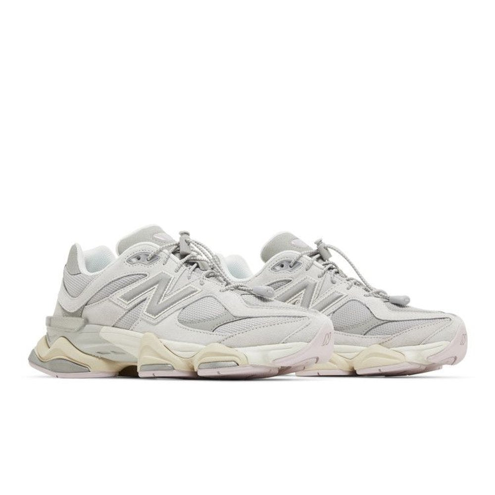 New Balance 9060 Grey Lilac – lifestyle foto | Purekickz