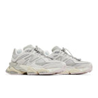 New Balance 9060 Grey Lilac – lifestyle foto | Purekickz