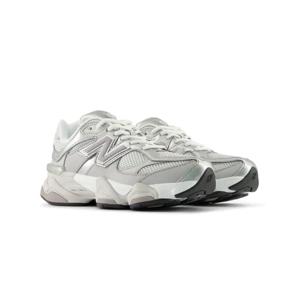 New Balance 9060 Lace Grey Silver – detail | Purekickz