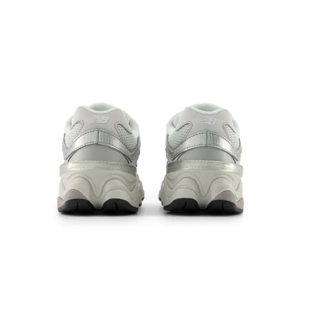 New Balance 9060 Lace Grey Silver – zadní pohled | Purekickz