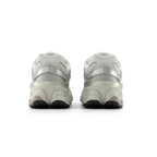 New Balance 9060 Lace Grey Silver – zadní pohled | Purekickz