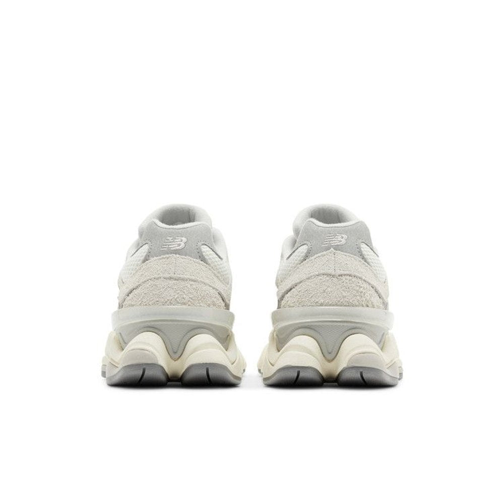 New Balance 9060 Moonbeam Sea Salt – podrážka | Purekickz