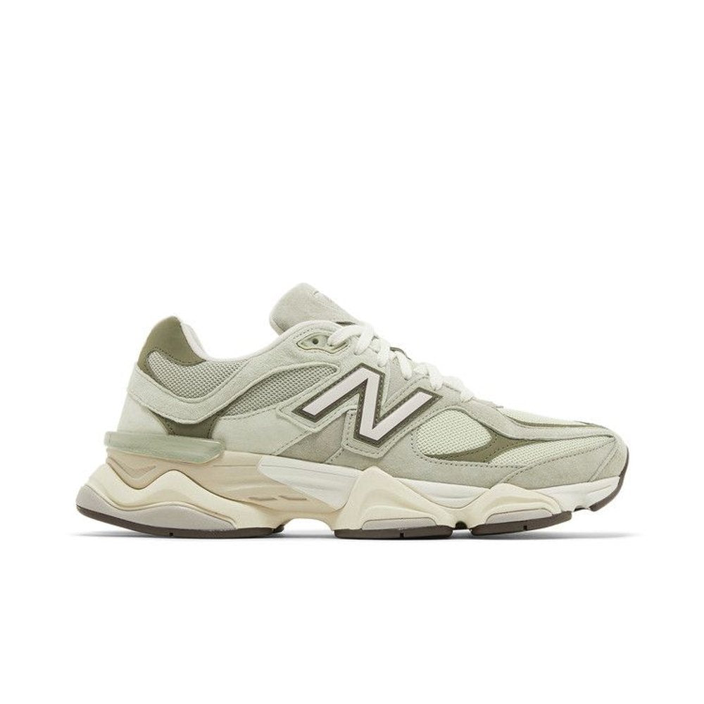New Balance 9060 'Olivine' – boční pohled | Purekickz