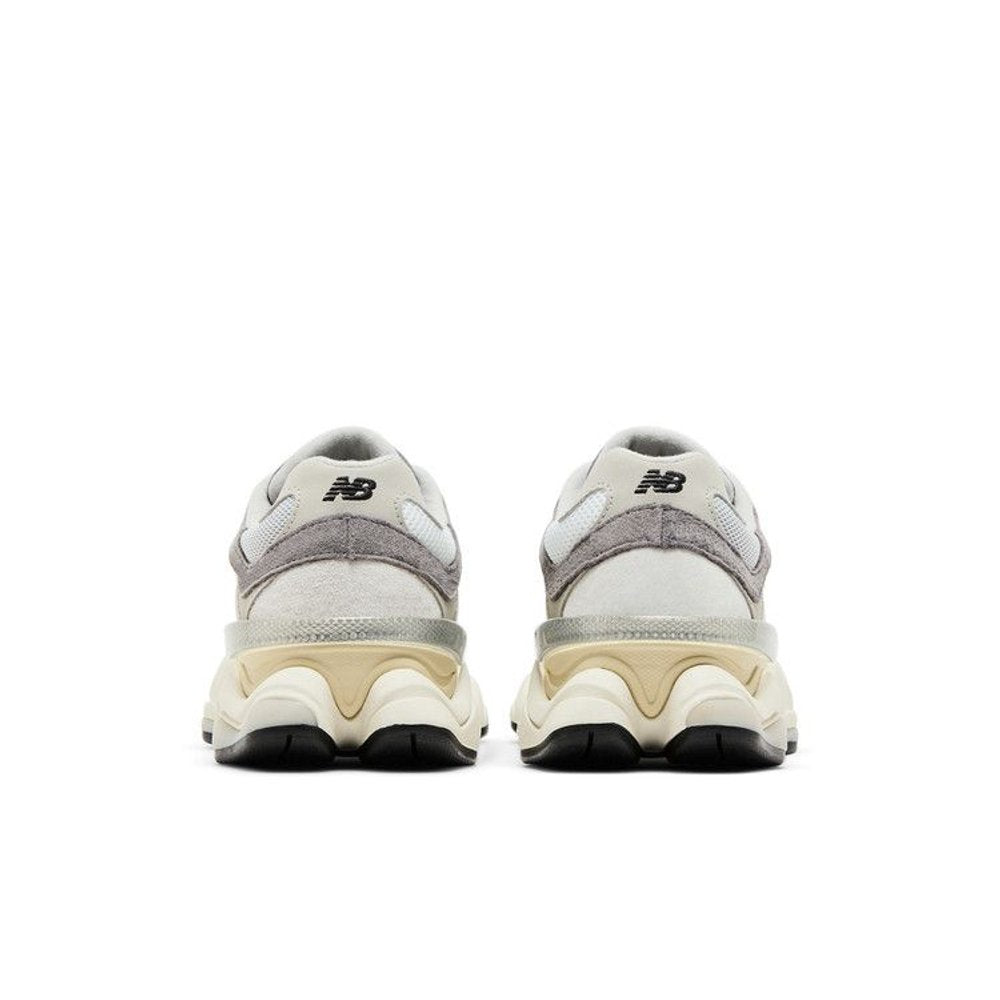 New Balance 9060 Rain Cloud Grey – podrážka | Purekickz
