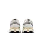 New Balance 9060 Rain Cloud Grey – podrážka | Purekickz