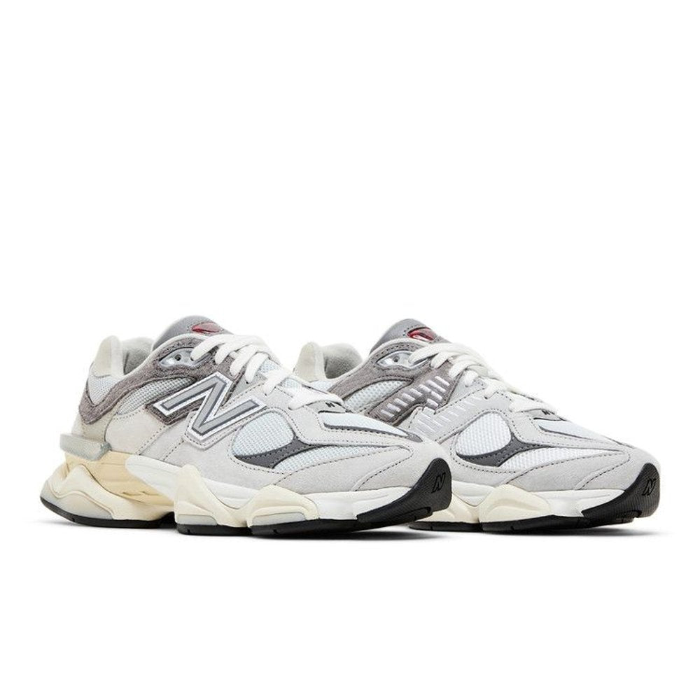New Balance 9060 Rain Cloud Grey – lifestyle foto | Purekickz
