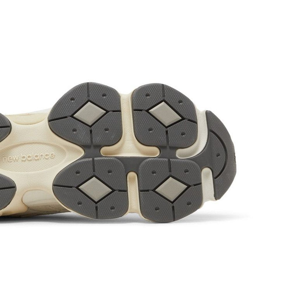 New Balance 9060 Sea Salt Concrete