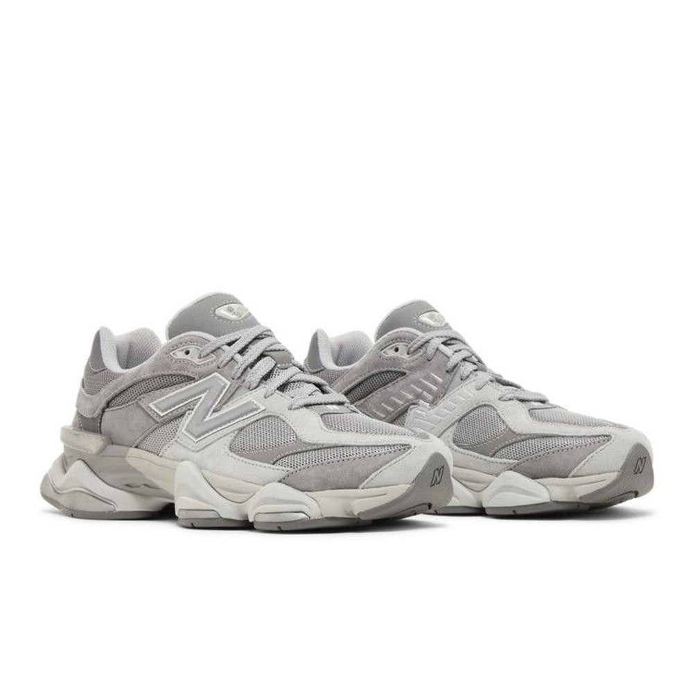 New Balance 9060 Shadow Grey – lifestyle foto | Purekickz