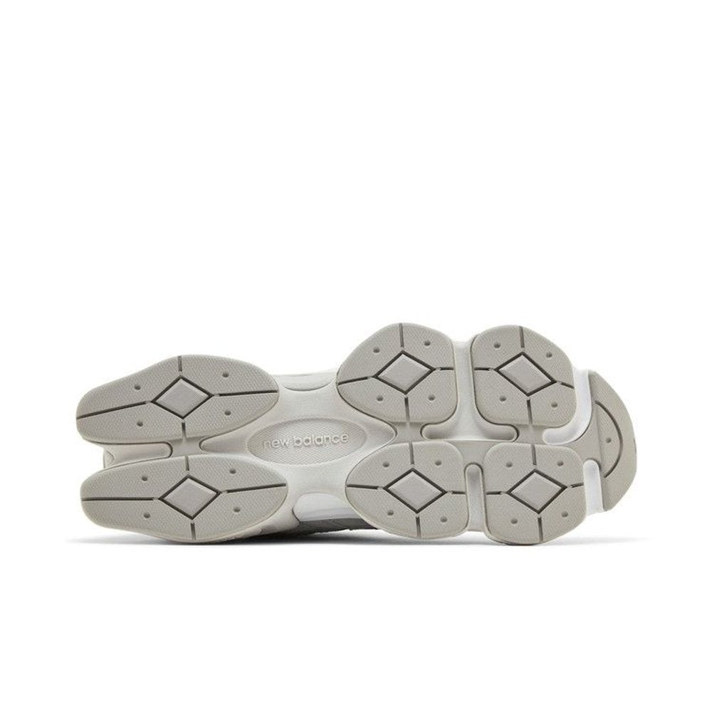 New Balance 9060 'Silver Metallic Grey' – zadní pohled | Purekickz