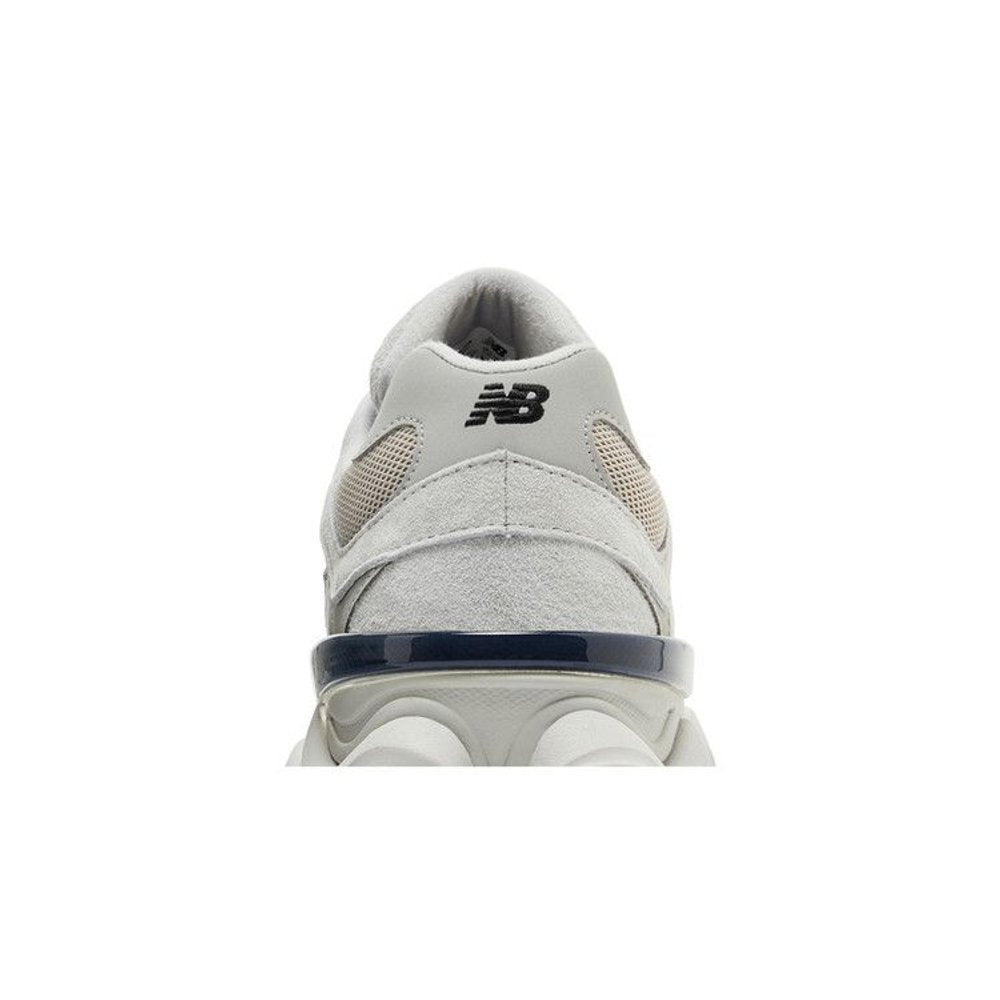 New Balance 9060 'Silver Metallic Grey' – detail materiálu | Purekickz