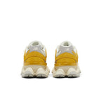 New Balance 9060 Varsity Gold – podrážka | Purekickz