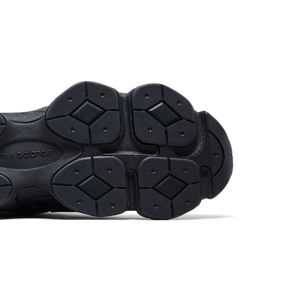 New Balance 9060 X Black Cement – pohled shora | Purekickz