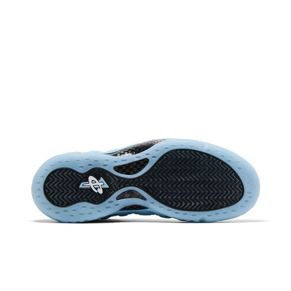 Nike Air Foamposite One Psychic Blue – zadní pohled | Purekickz