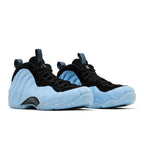 Nike Air Foamposite One Psychic Blue – lifestyle foto | Purekickz