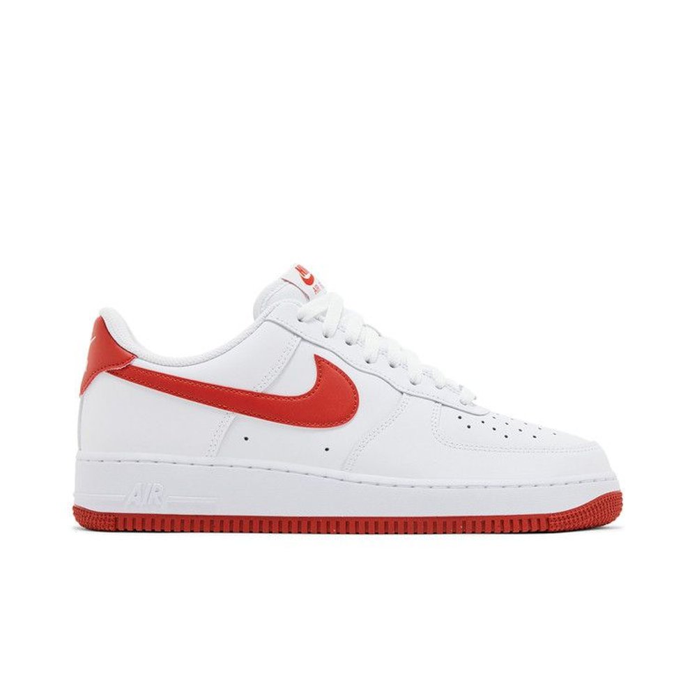 Nike Air Force 1 '07 Dragon Red – boční pohled | Purekickz