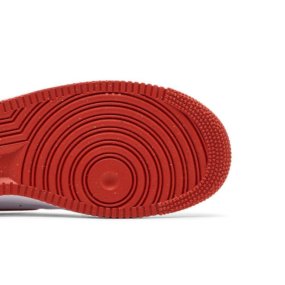 Nike Air Force 1 '07 Dragon Red – pohled shora | Purekickz
