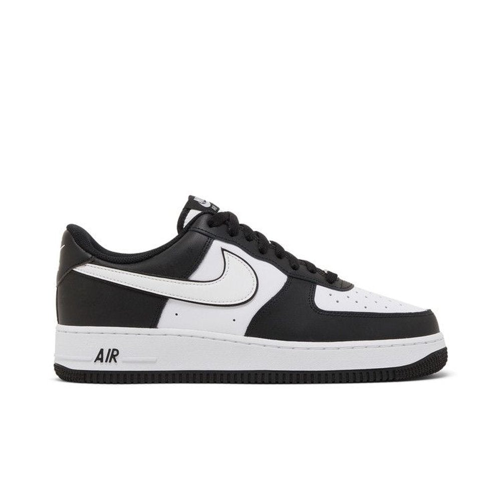 Nike Air Force 1 '07 Low White Swoosh Panda – boční pohled | Purekickz