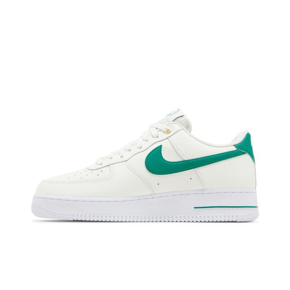 Nike Air Force 1 '07 LV8 '40th Anniversary - Sail Malachite' – hlavní pohled | Purekickz