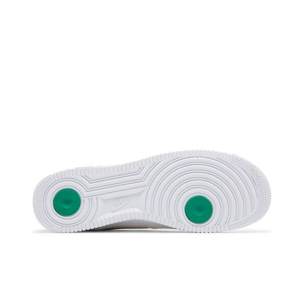 Nike Air Force 1 '07 LV8 '40th Anniversary - Sail Malachite' – zadní pohled | Purekickz